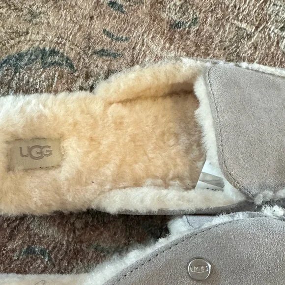UGG Lane Slip On Loafer in Gray Suede - Picture 6 of 6